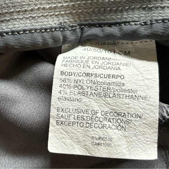 Under Armor Men’s Grey Comfort Waistband, Loose, DriFit Golf Shorts, Siz… - Picture 8 of 10